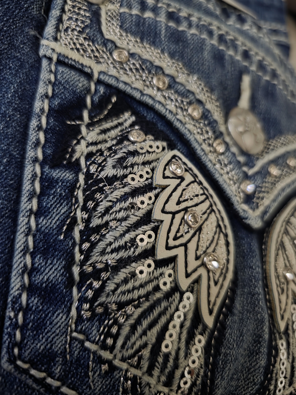 Miss Me Mid-Rise Dark Blue Embroidered Women's Jeans - 30 X 29 - Picture 5 of 14